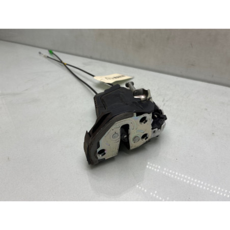 Serrure arriere droit TOYOTA YARIS 3 Photo n°1