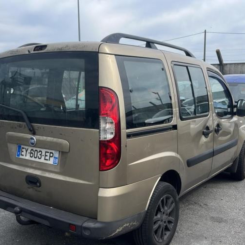 Bras essuie glace arriere FIAT DOBLO 1 Photo n°9