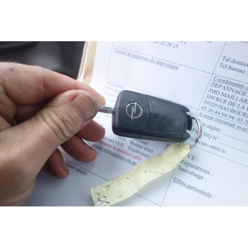 Etrier avant droit (freinage) OPEL CORSA D Photo n°8