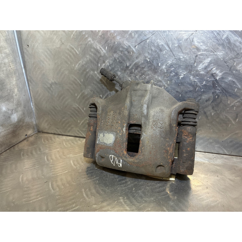 Etrier avant droit (freinage) CITROEN C-ELYSEE Photo n°1