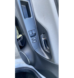 Pretensionneur de ceinture avant droit TOYOTA YARIS 3