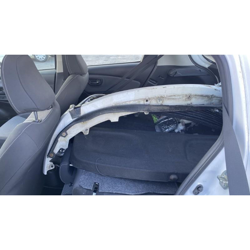 Pretensionneur de ceinture avant droit TOYOTA YARIS 3 Photo n°17