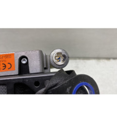 Pretensionneur de ceinture avant droit TOYOTA YARIS 3