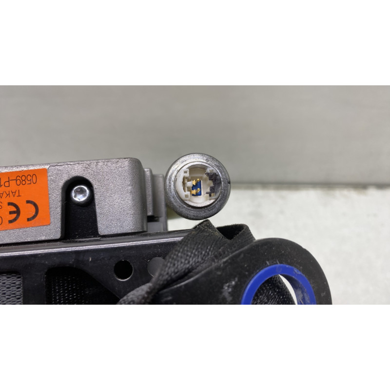 Pretensionneur de ceinture avant droit TOYOTA YARIS 3 Photo n°4