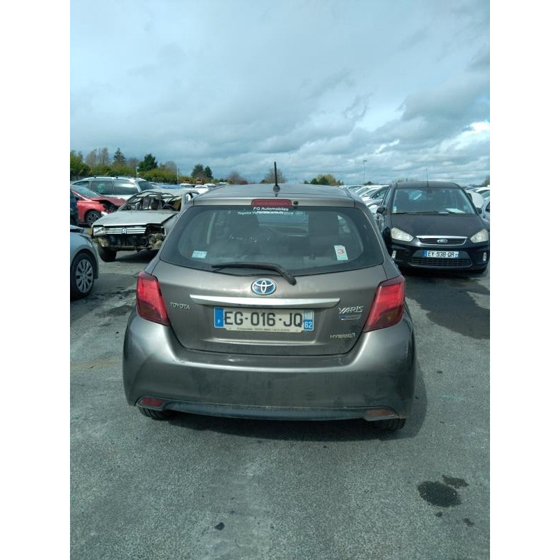 Pretensionneur de ceinture avant droit TOYOTA YARIS 3 Photo n°9