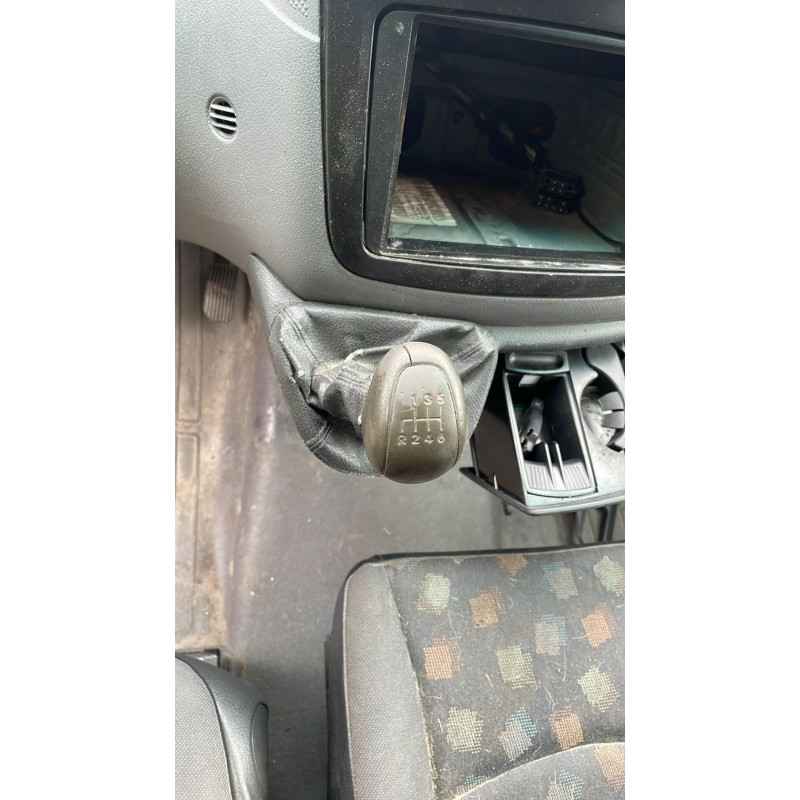 Pare choc arriere MERCEDES VITO 639 Photo n°9