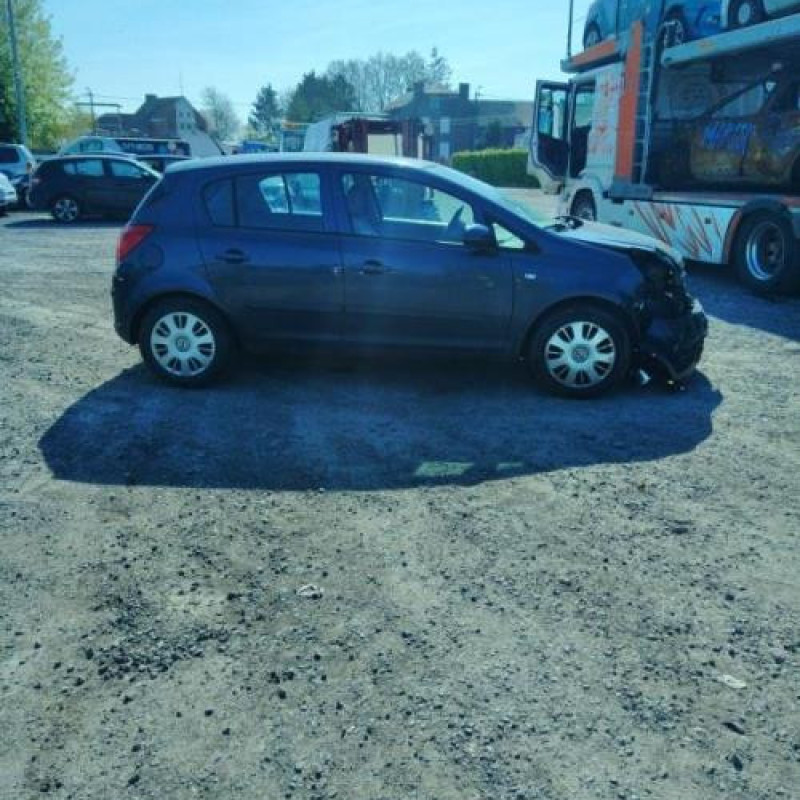 Ceinture avant gauche OPEL CORSA D Photo n°5