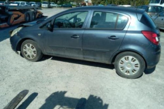 Ceinture avant gauche OPEL CORSA D