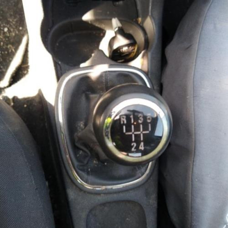 Ceinture avant gauche OPEL CORSA D Photo n°11