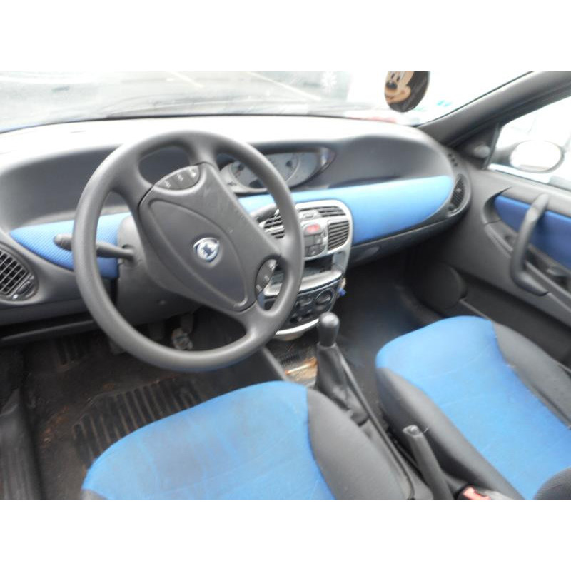 Custode arriere droit LANCIA YPSILON 3 Photo n°5
