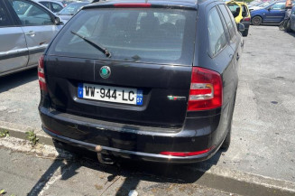 Retroviseur droit SKODA OCTAVIA 2