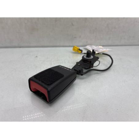 Attache ceinture arriere gauche MERCEDES CLASSE B 245