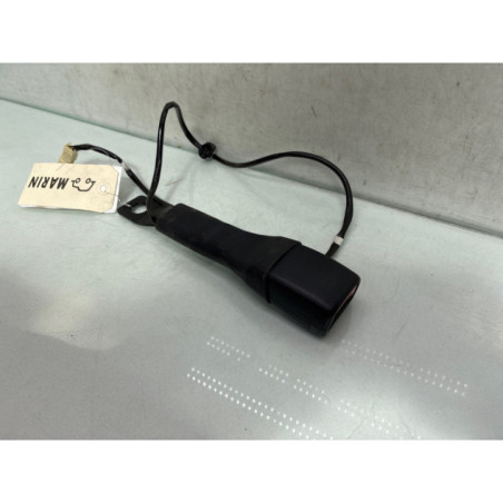 Attache ceinture avant gauche SUZUKI SWIFT 4