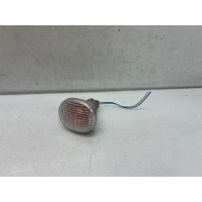 Repetiteur clignotant avant droit  (Feux) DAIHATSU SIRION 2 Photo n°1