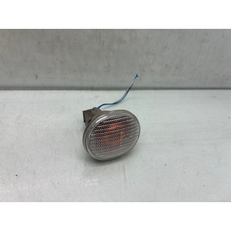 Repetiteur clignotant avant droit  (Feux) DAIHATSU SIRION 2 Photo n°3
