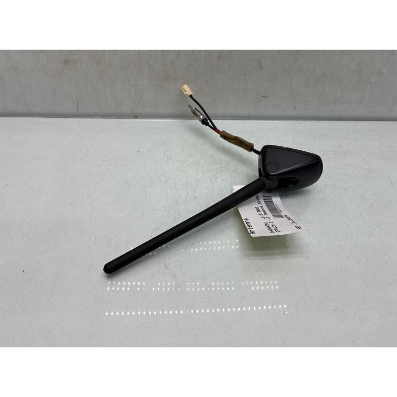 Antenne DAIHATSU SIRION 2 Photo n°3