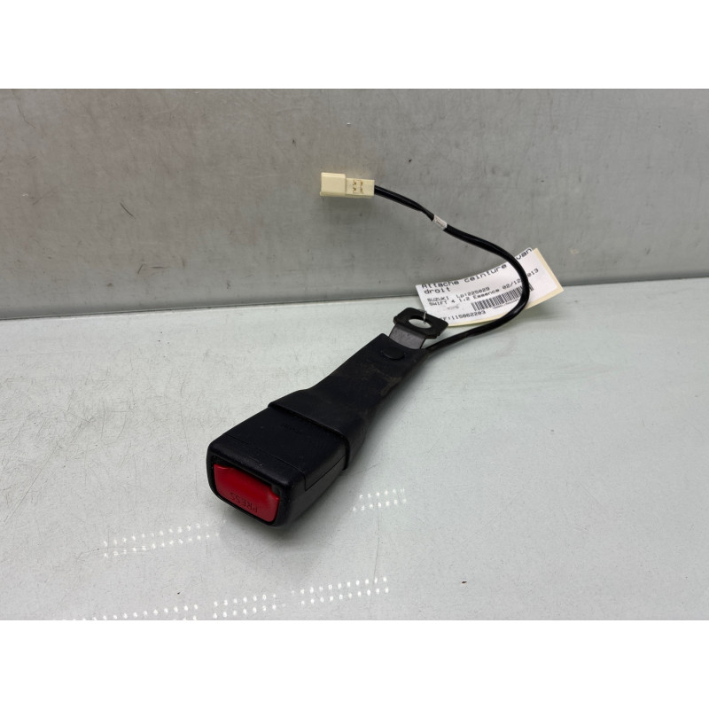 Attache ceinture avant droit SUZUKI SWIFT 4 Photo n°1