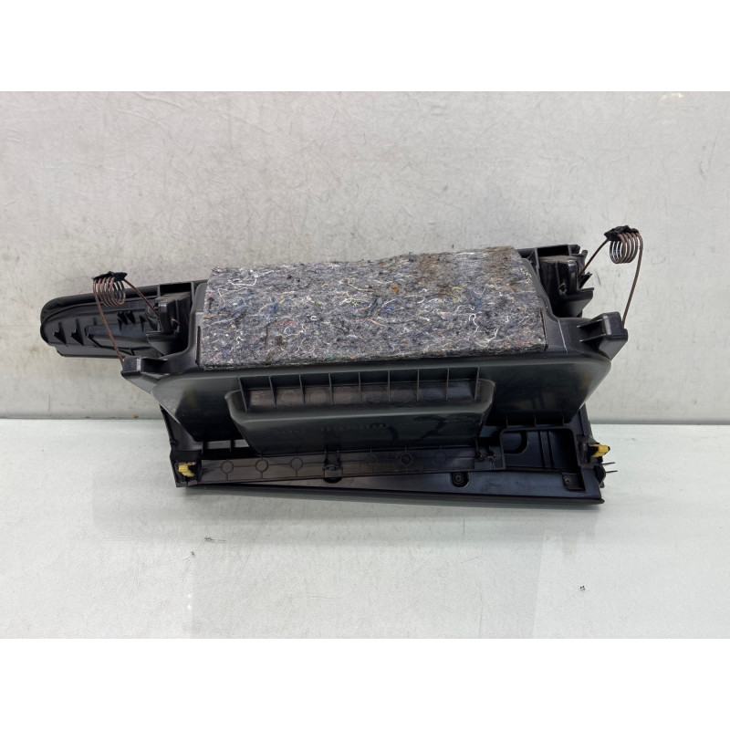 Boite a gants TOYOTA VERSO-S Photo n°3