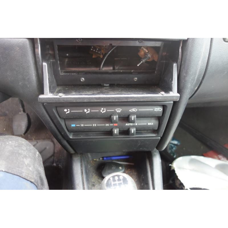 Etrier arriere droit (freinage) CITROEN XANTIA Photo n°11