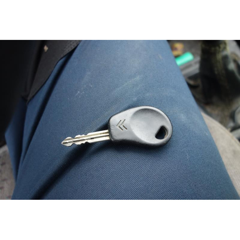 Etrier arriere droit (freinage) CITROEN XANTIA Photo n°14
