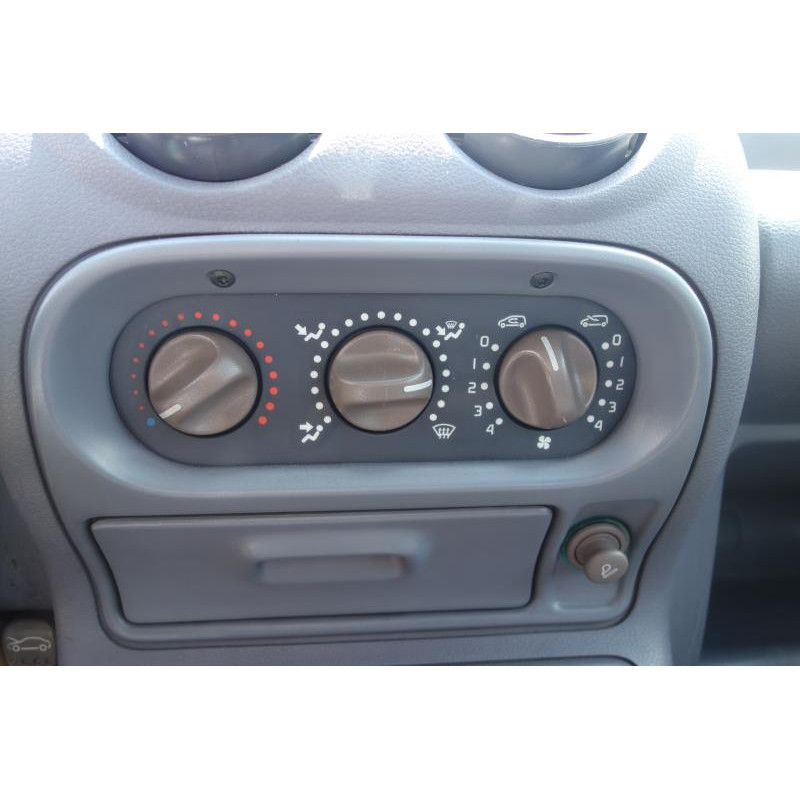 Etrier avant gauche (freinage) RENAULT TWINGO 1 Photo n°9