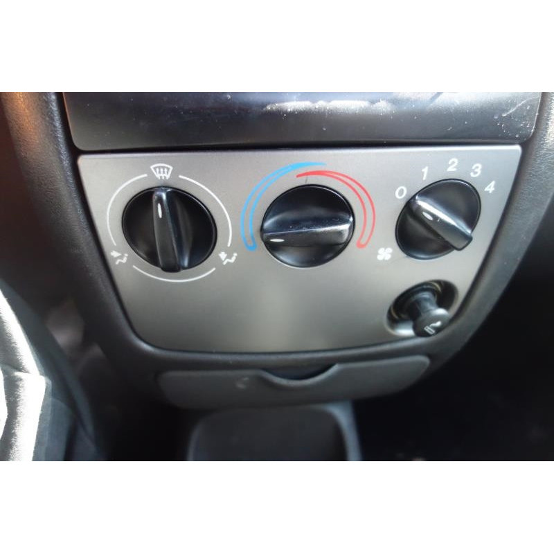 Etrier avant gauche (freinage) FORD FIESTA 4 Photo n°8