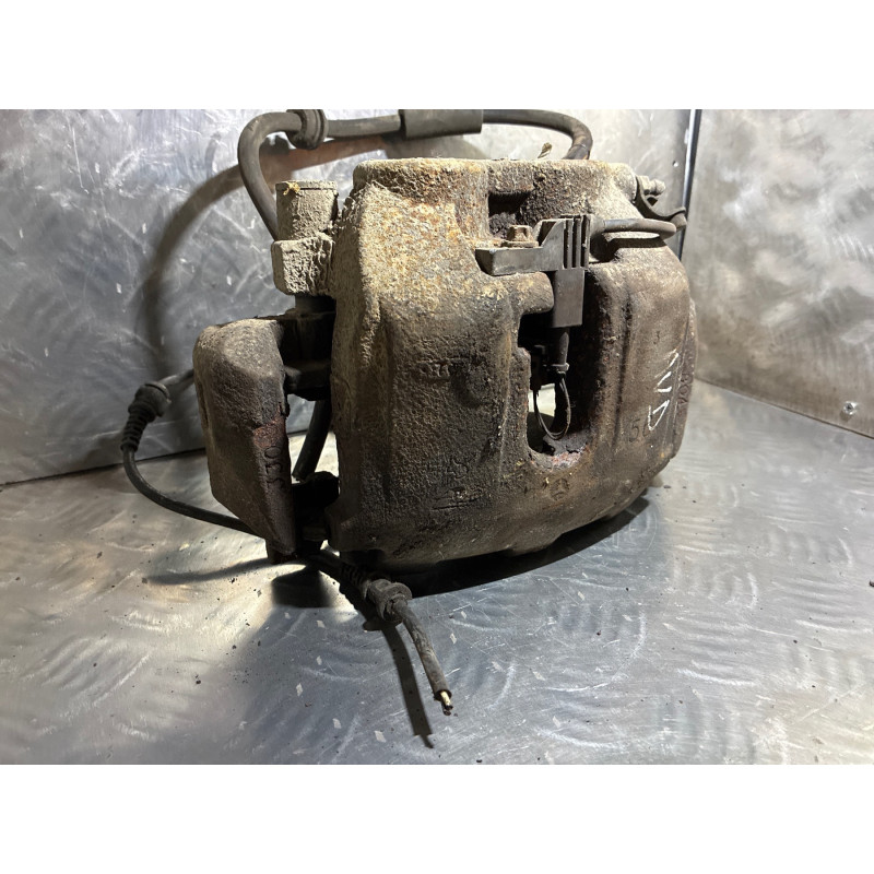 Etrier avant droit (freinage) MERCEDES CLASSE M 164 Photo n°1