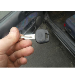 Etrier avant droit (freinage) TOYOTA PASEO