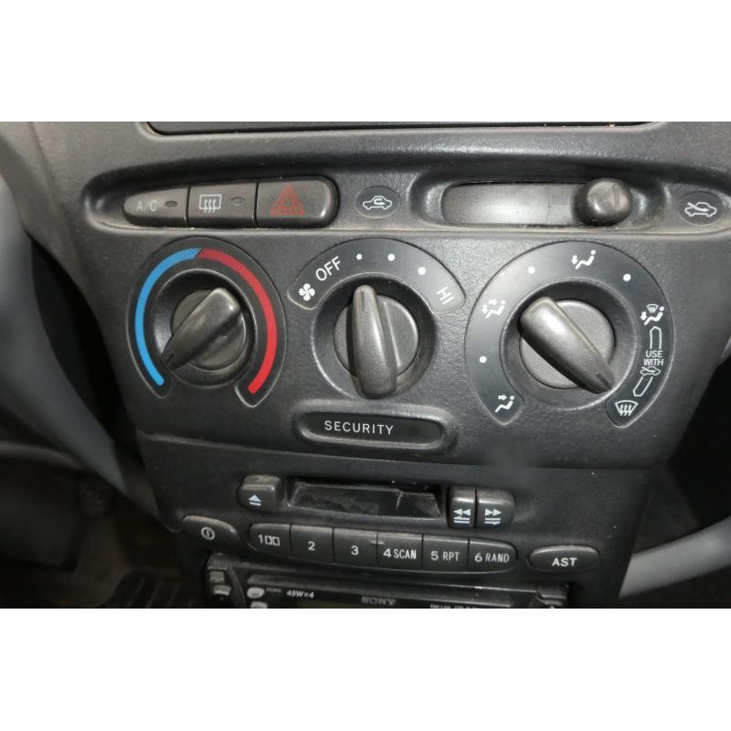 Etrier avant droit (freinage) TOYOTA YARIS VERSO Photo n°9