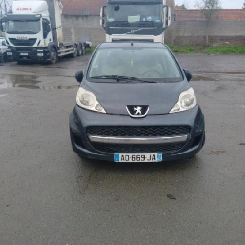 Pretensionneur de ceinture avant gauche PEUGEOT 107 Photo n°6
