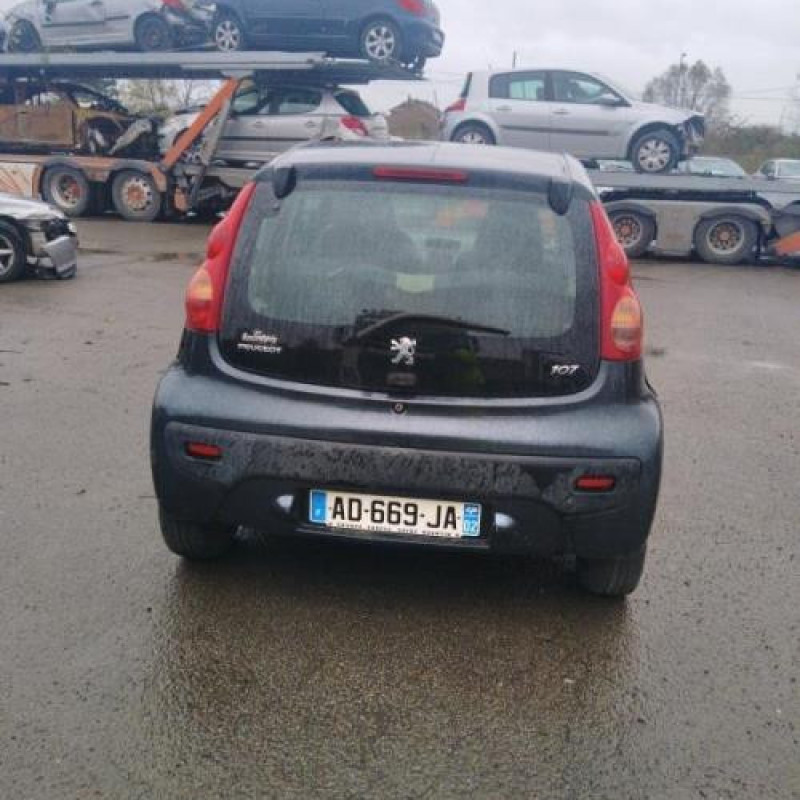 Pretensionneur de ceinture avant gauche PEUGEOT 107 Photo n°9