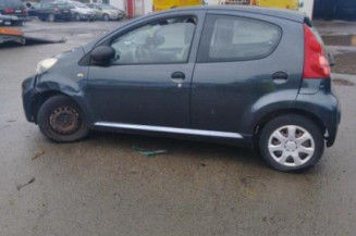 Pretensionneur de ceinture avant gauche PEUGEOT 107