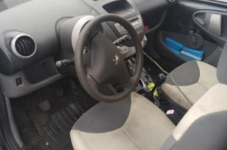 Pretensionneur de ceinture avant gauche PEUGEOT 107