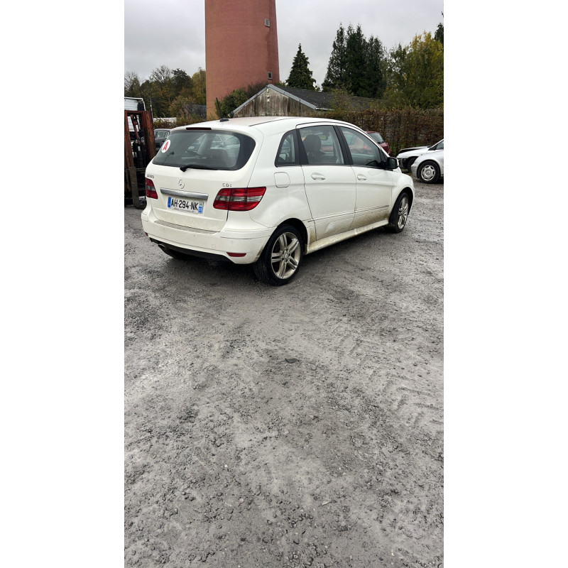 Malle/Hayon arriere MERCEDES CLASSE B 245 Photo n°7