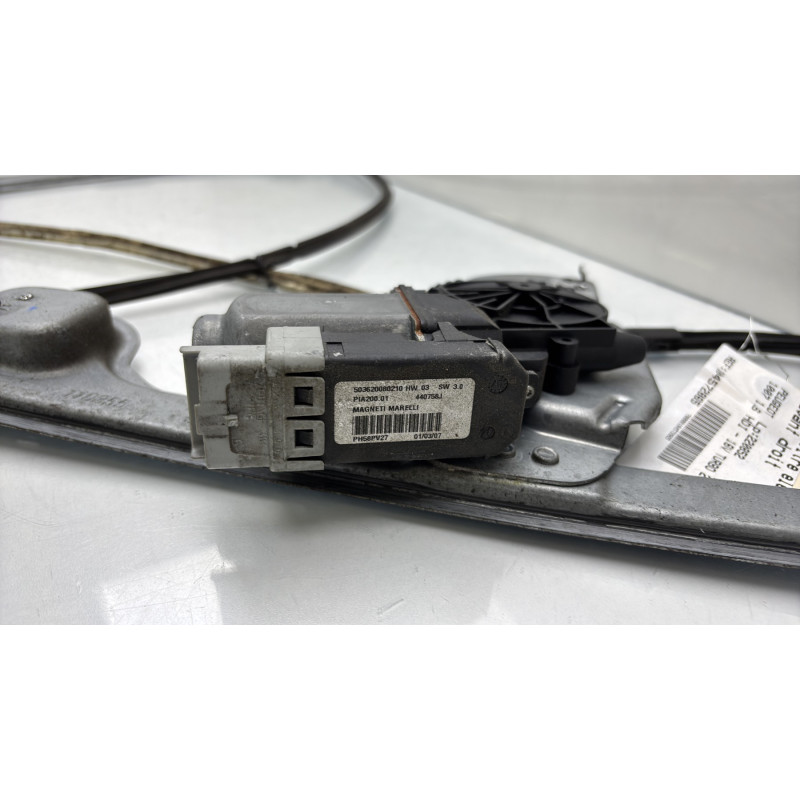 Leve vitre electrique avant droit PEUGEOT 1007 Photo n°4