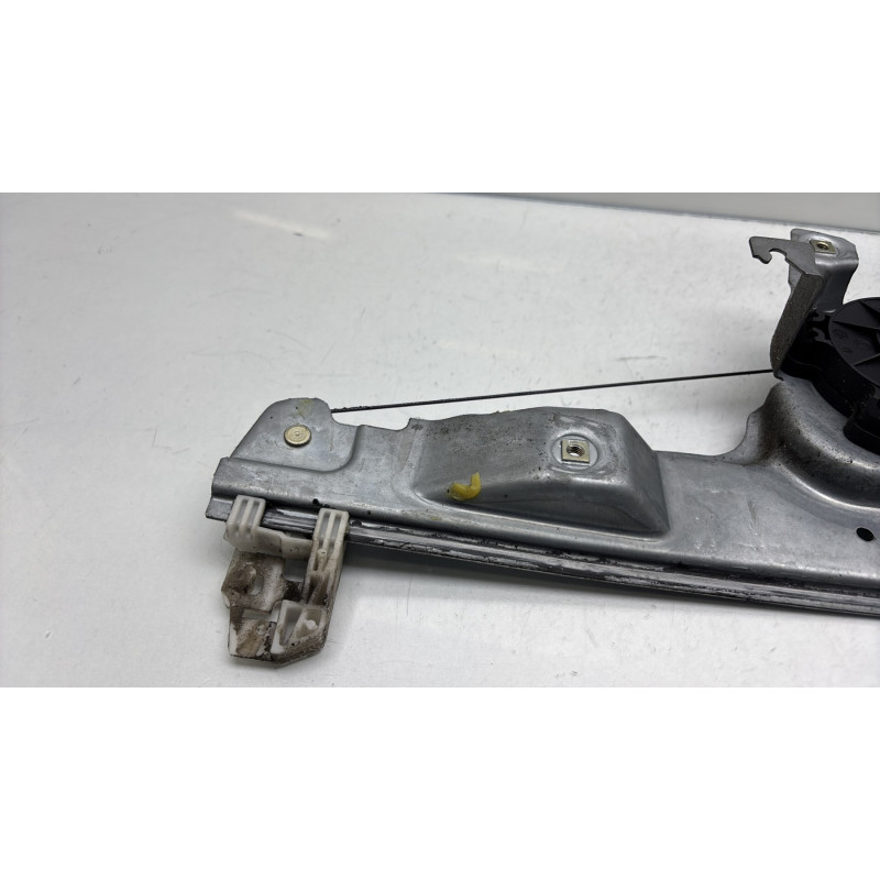 Leve vitre electrique avant gauche RENAULT SCENIC 2 Photo n°2