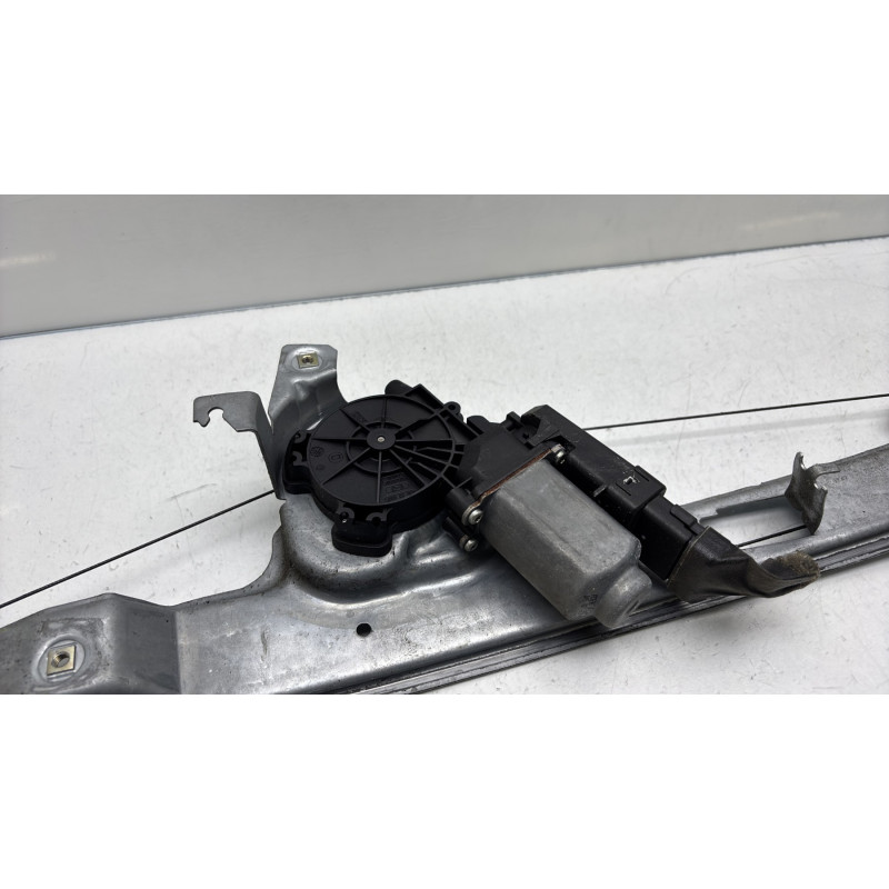 Leve vitre electrique avant gauche RENAULT SCENIC 2 Photo n°3