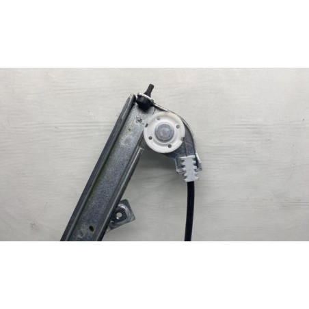 Leve vitre electrique avant gauche VOLKSWAGEN FOX Photo n°1