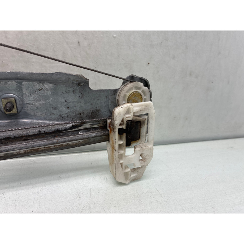 Leve vitre electrique avant gauche RENAULT SCENIC 2 Photo n°4