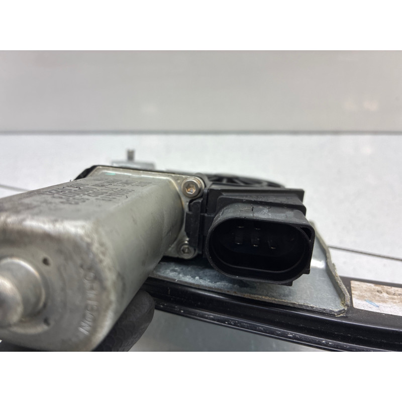 Leve vitre electrique arriere gauche BMW SERIE 3 E91 Photo n°4