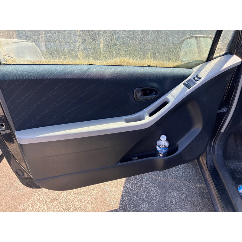 Malle/Hayon arriere TOYOTA YARIS 2 Photo n°9