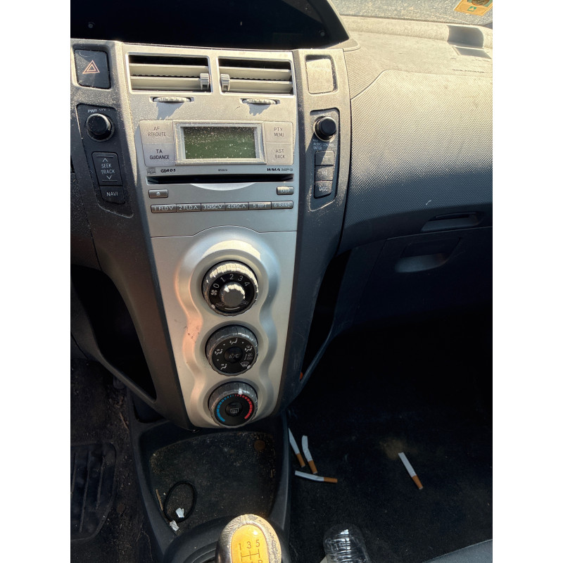Malle/Hayon arriere TOYOTA YARIS 2 Photo n°12