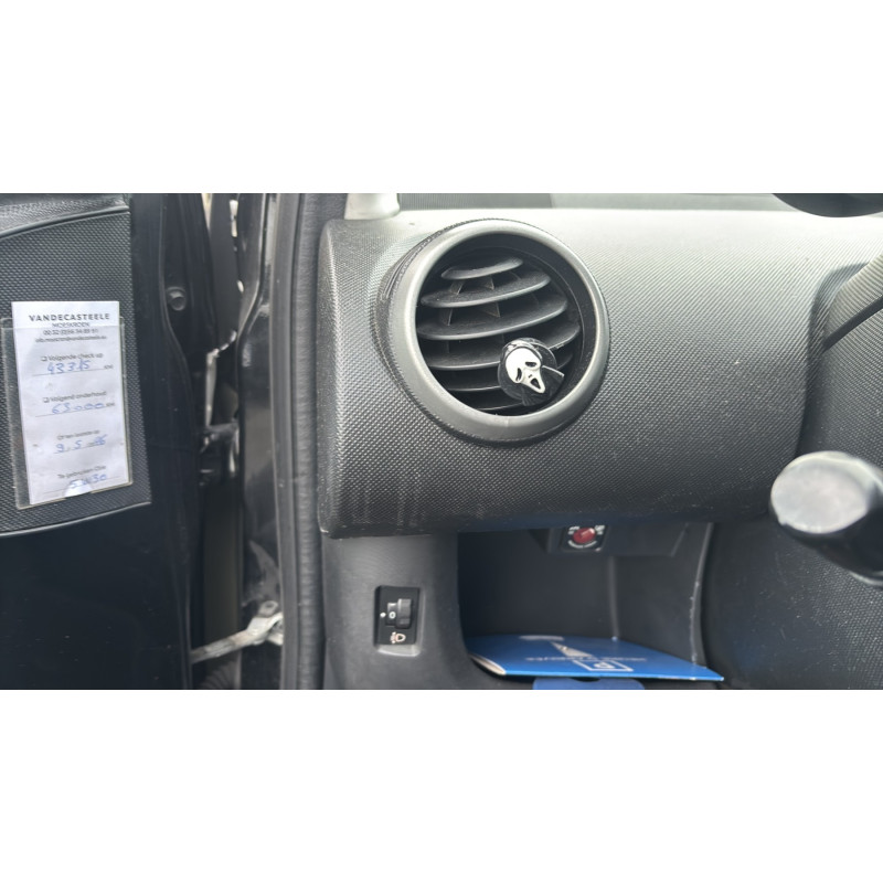 Retroviseur droit PEUGEOT 107 Photo n°20