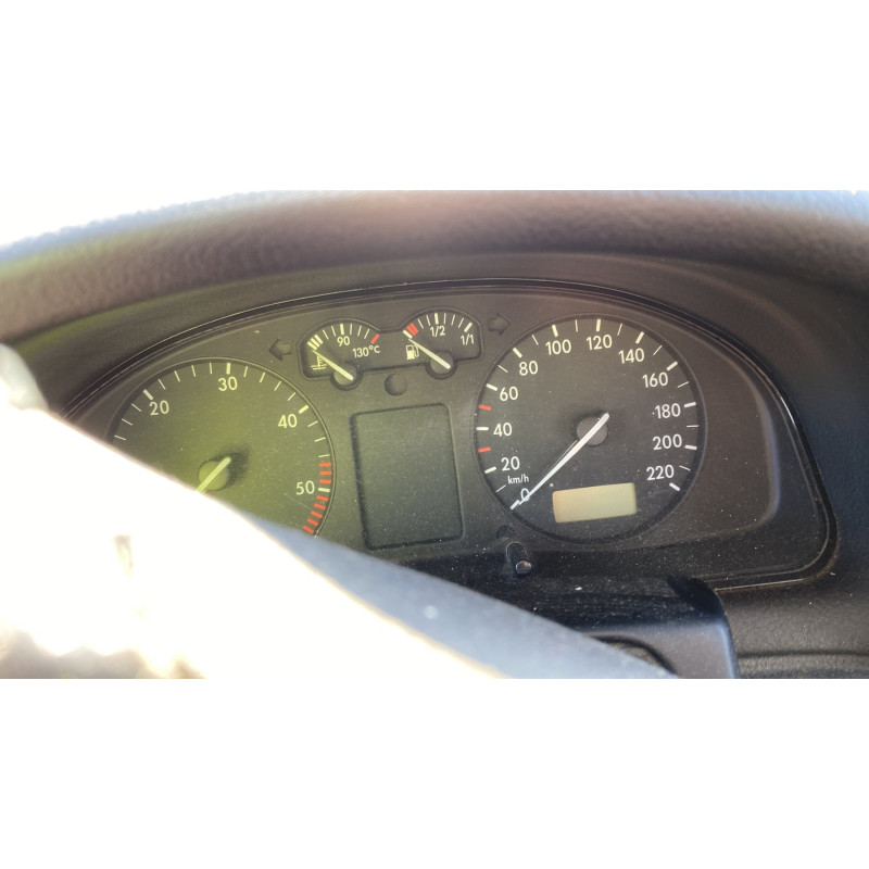 Feu arriere principal droit (feux) VOLKSWAGEN PASSAT 4 Photo n°19