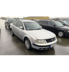 Retroviseur gauche VOLKSWAGEN PASSAT 4