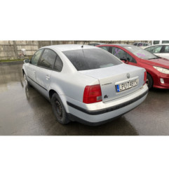 Retroviseur gauche VOLKSWAGEN PASSAT 4