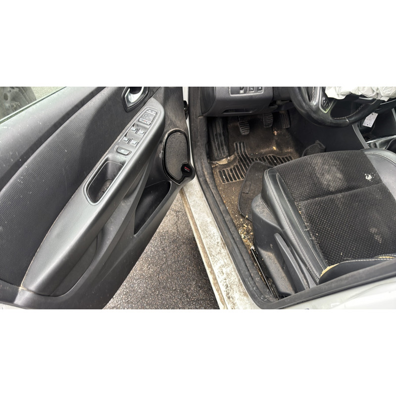 Pare boue arriere gauche RENAULT CLIO 4 Photo n°12