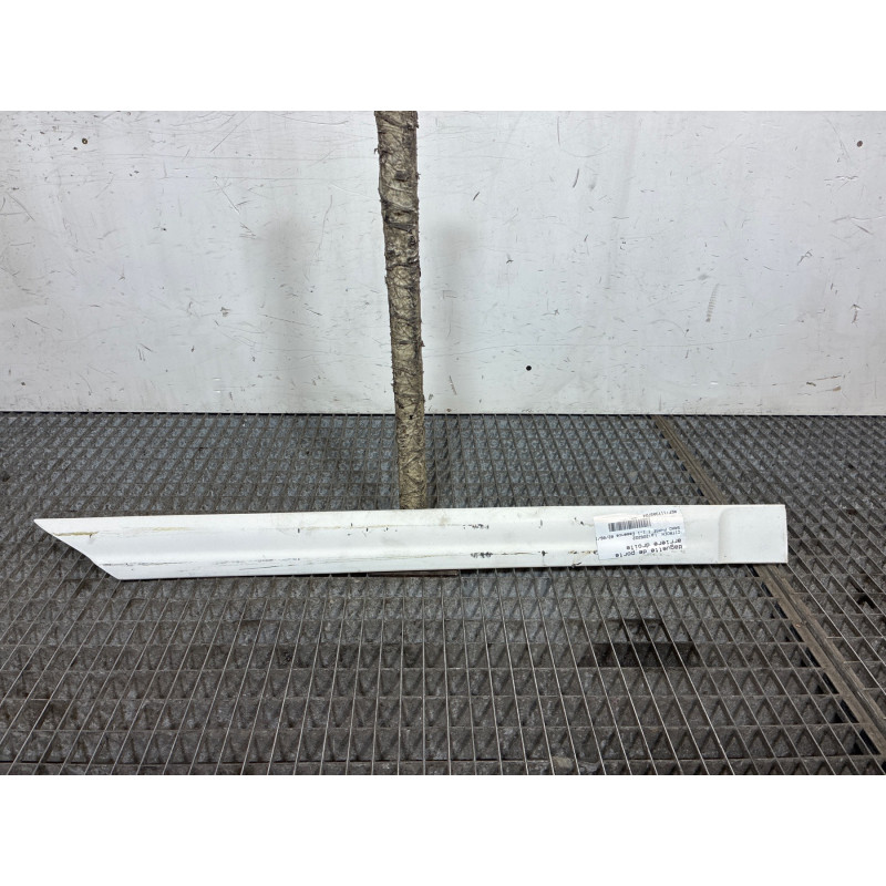 Baguette de porte arriere droite CITROEN SAXO Photo n°2