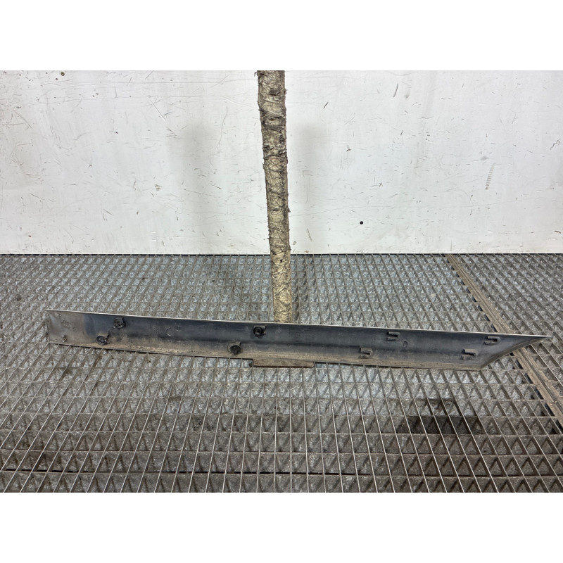 Baguette de porte arriere droite CITROEN SAXO Photo n°4