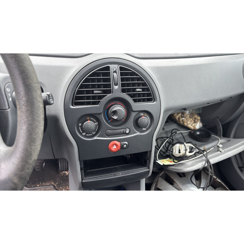 Malle/Hayon arriere RENAULT GRAND MODUS Photo n°19